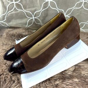 (Z3) Salvatore Ferragamo Brown Suede Crocodile Toe Loafers Heels 6.5 Heels
